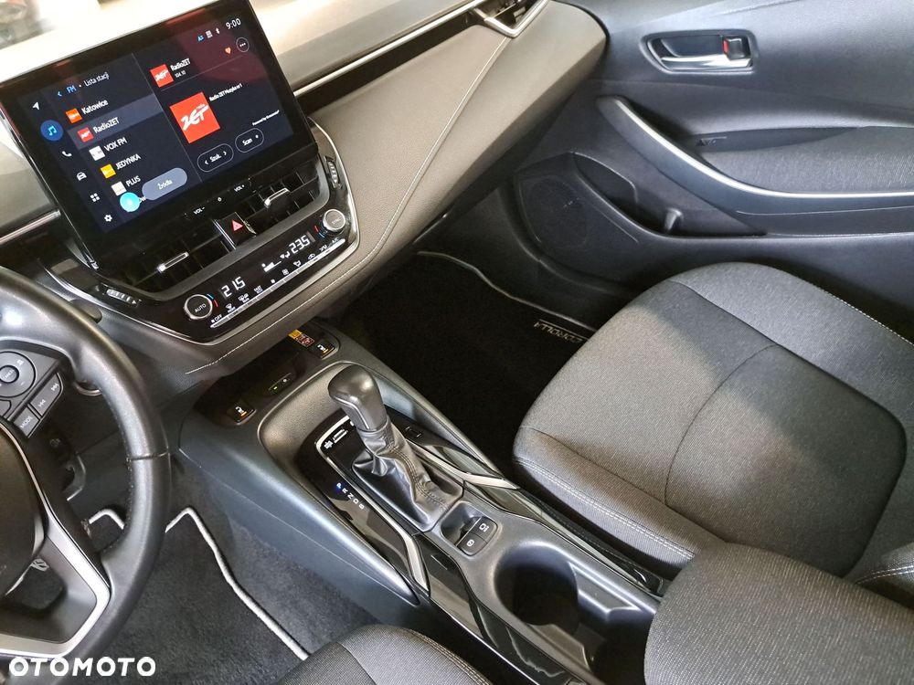Toyota Corolla 1.8 Hybrid Comfort - 29