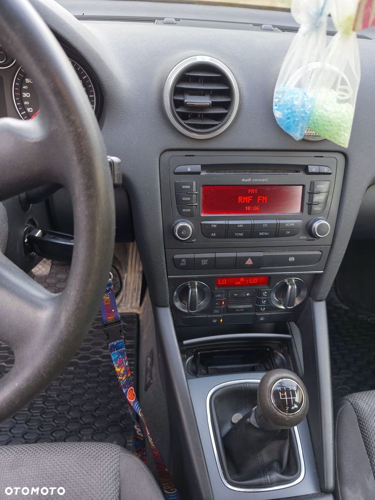 Audi A3 Sportback 1.6 TDI DPF Ambition - 8