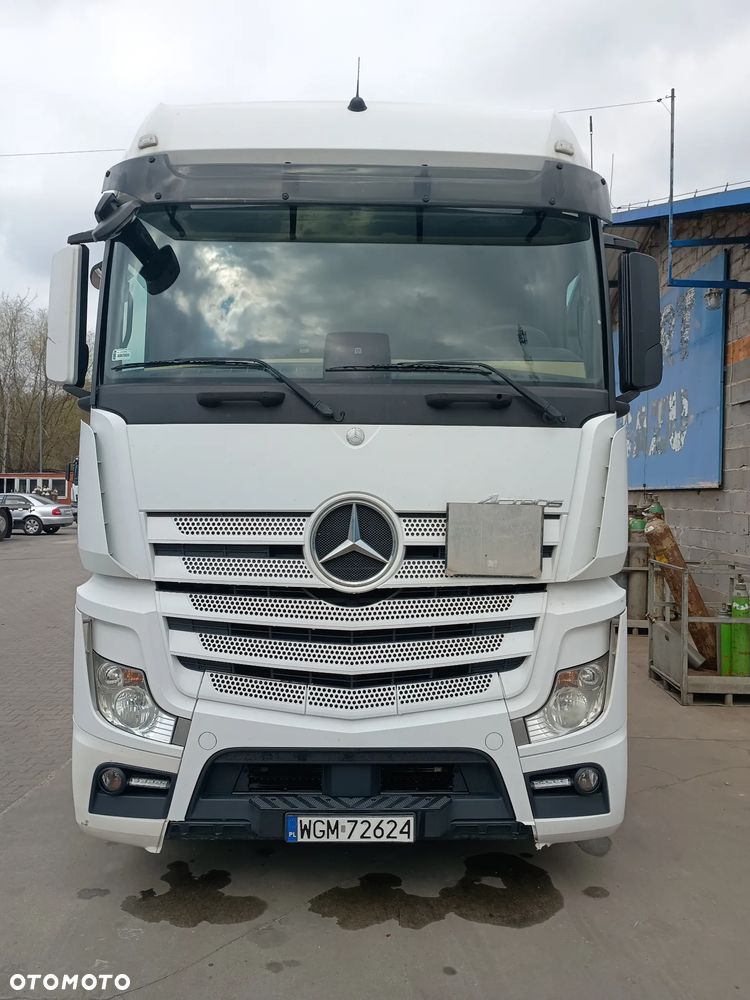 Mercedes-Benz ACTROS - 1