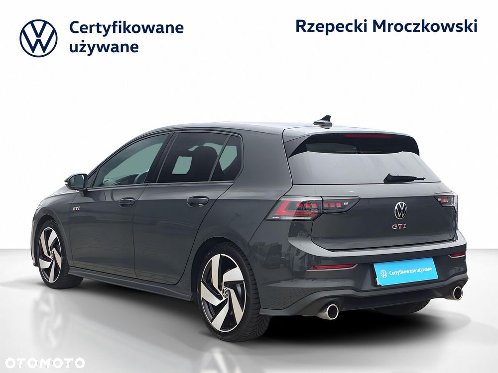 Volkswagen Golf - 4