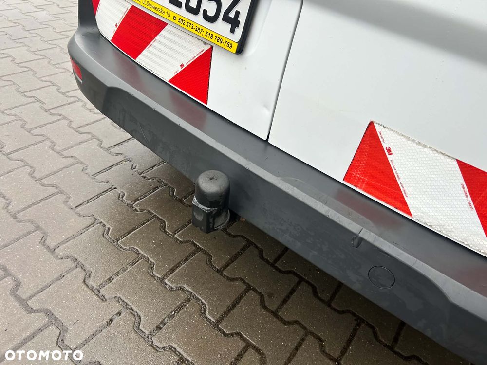 Ford Transit Connect - 24