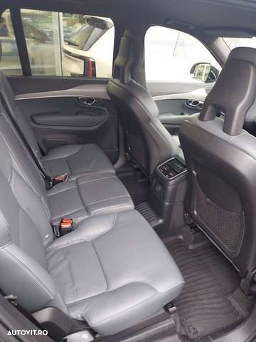 Volvo XC 90 - 9