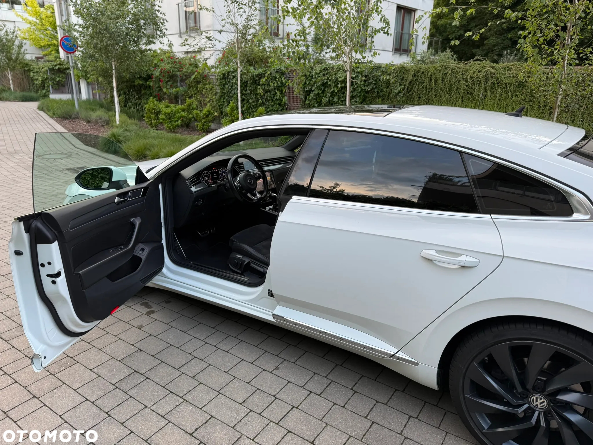 Volkswagen Arteon 2.0 TDI Bi-Turbo SCR 4Mot R-Line Edition DSG - 14