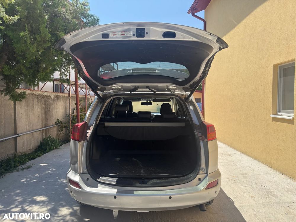 Toyota RAV4 2.2 D-4CAT 4WD Aut Luxury - 20