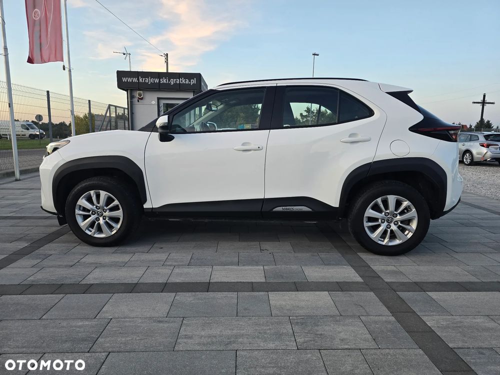 Toyota Yaris Cross Hybrid 1.5 Comfort 4x4 - 12