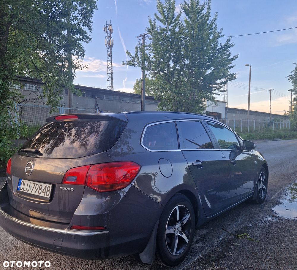 Opel Astra 1.4 T Cosmo S&S - 4