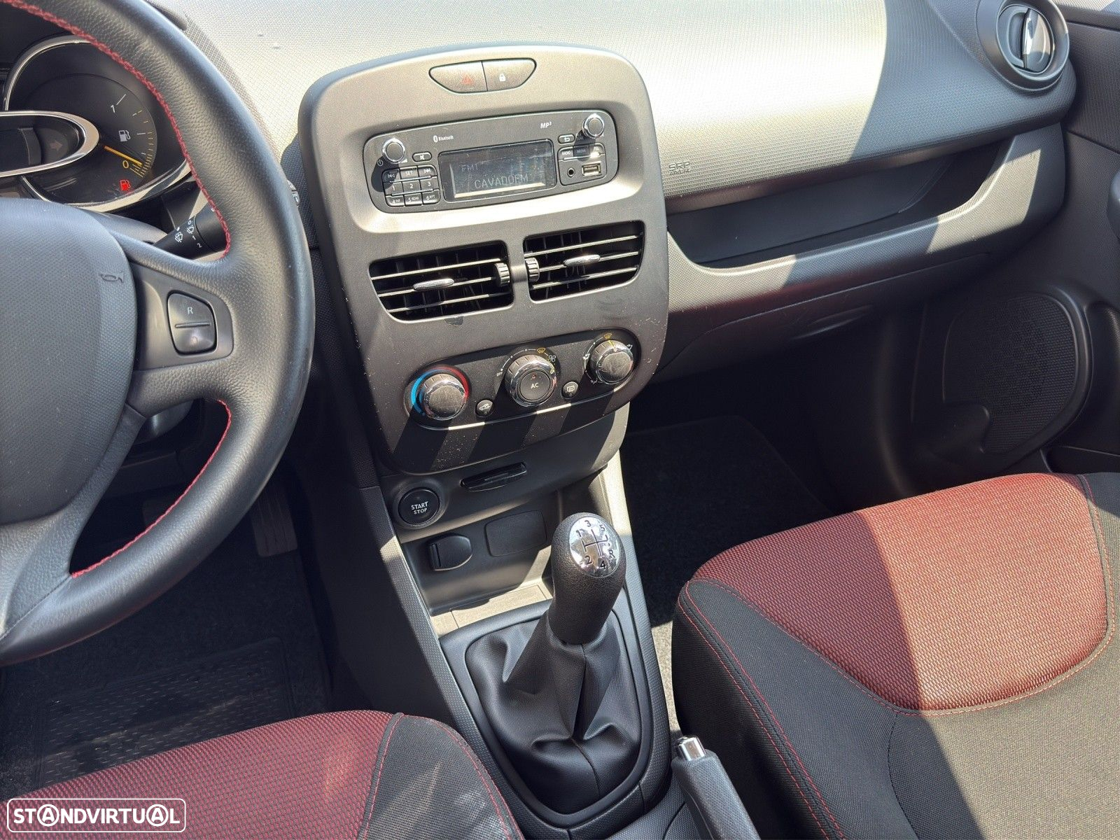 Renault Clio Sport Tourer 1.5 dCi Confort - 9