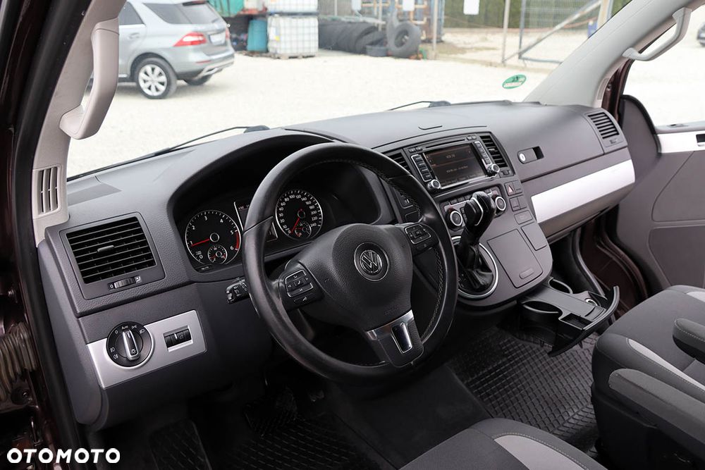 Volkswagen Multivan - 23