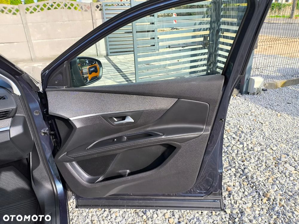 Peugeot 5008 - 17