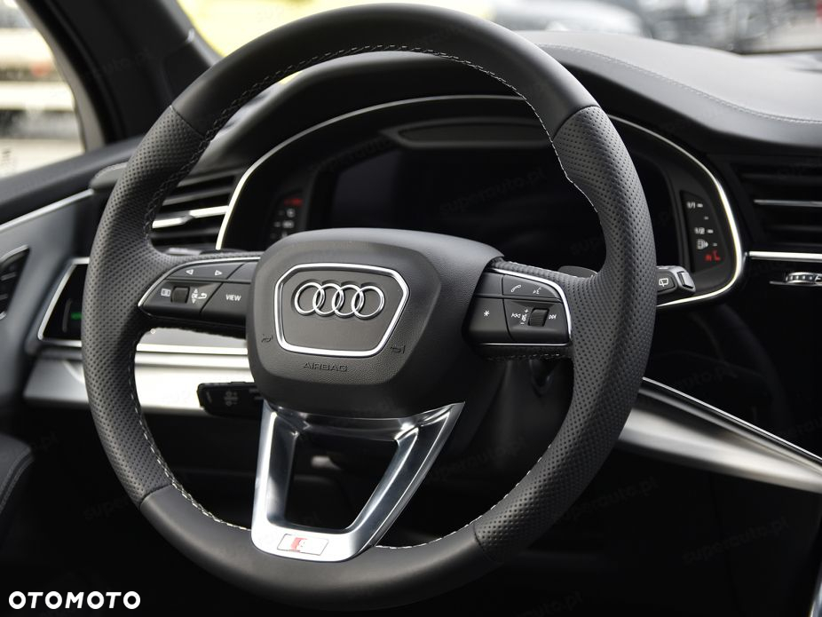 Audi Q8 - 8
