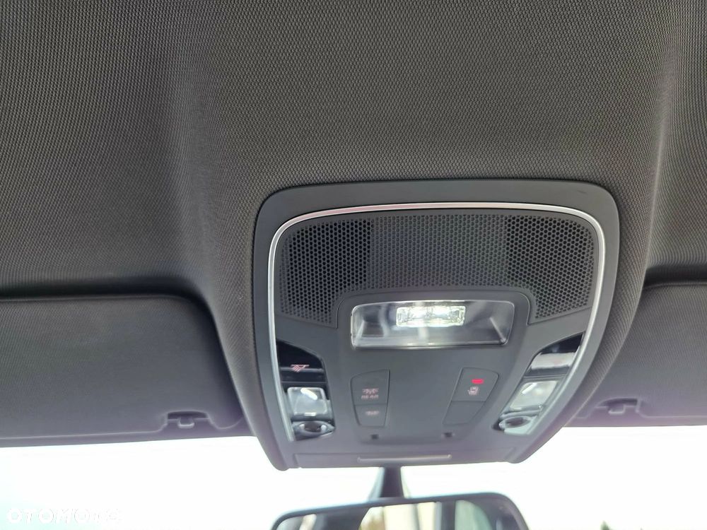 Audi A6 Avant 2.0 TDI ultra S tronic - 14