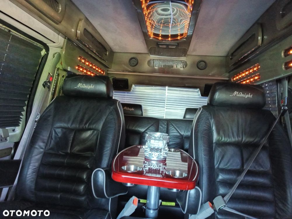 Chevrolet Astro - 19