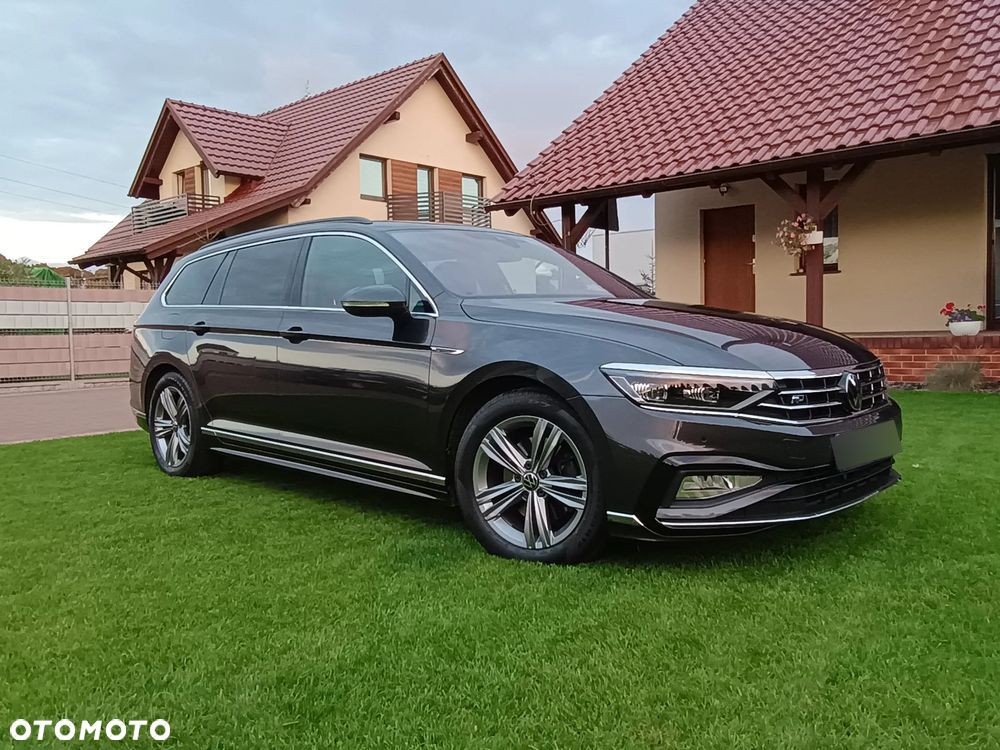 Volkswagen Passat Variant 2.0 TDI SCR DSG Elegance - 4