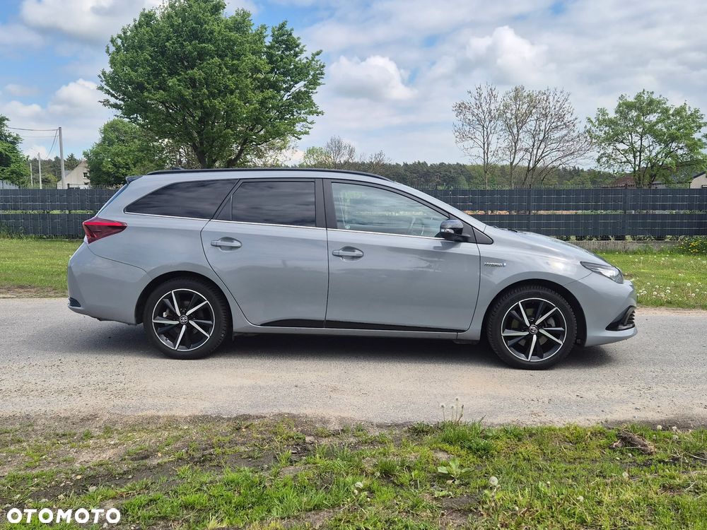 Toyota Auris Hybrid 135 Selection - 10