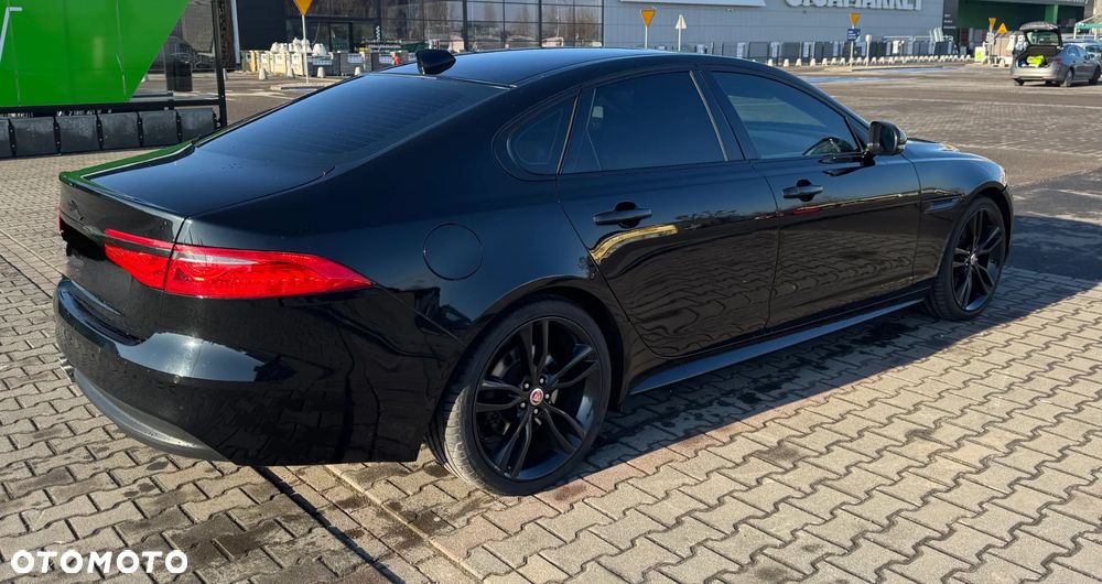 Jaguar XF 20d R-Sport - 1