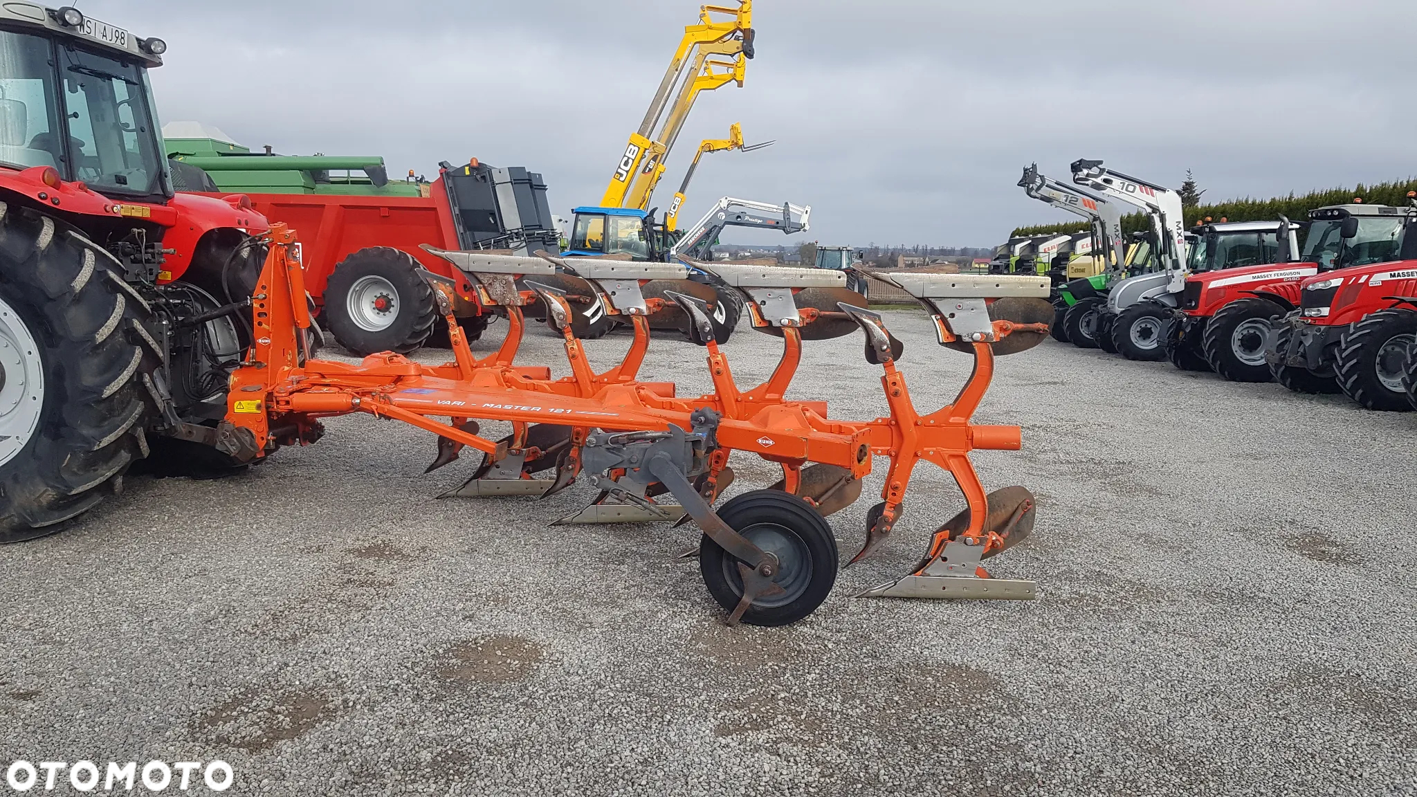 Kuhn VariMaster 121 4 skibowy Non STOP - 15
