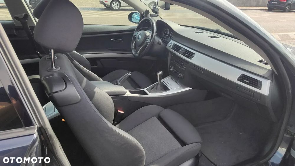 BMW Seria 3 325i - 19