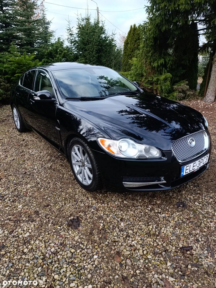 Jaguar XF 3.0 V6 Luxury - 1