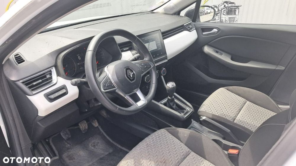 Renault Clio - 17