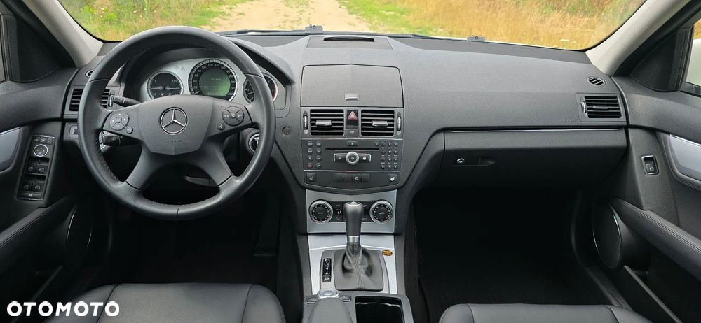 Mercedes-Benz Klasa C 320 CDI DPF 7G-TRONIC Avantgarde - 16