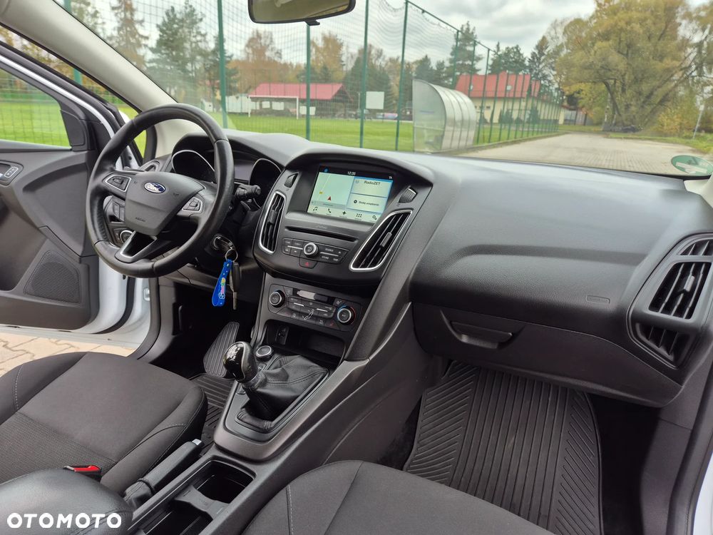 Ford Focus - 30