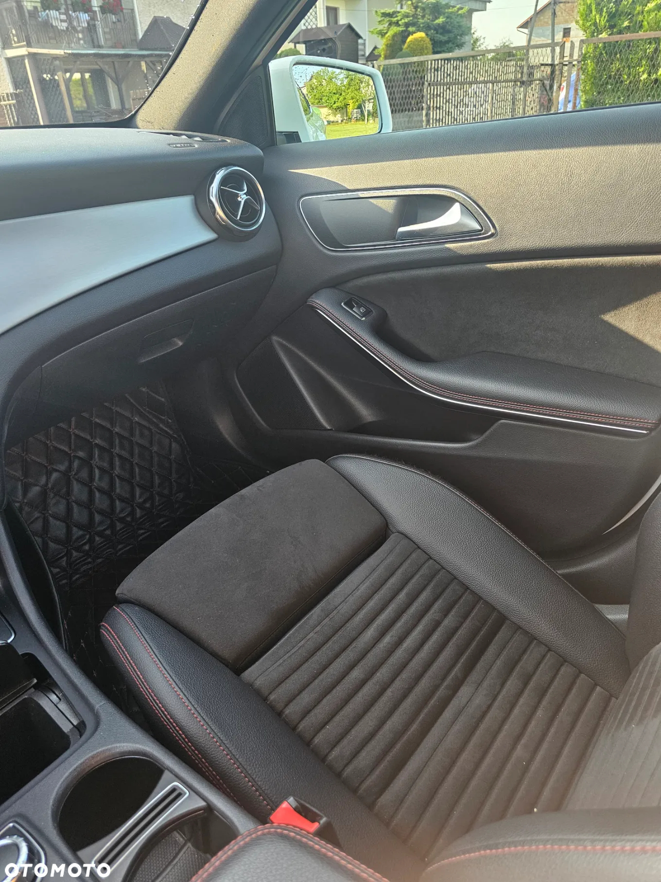 Mercedes-Benz GLA 180 d 7G-DCT AMG Line - 11