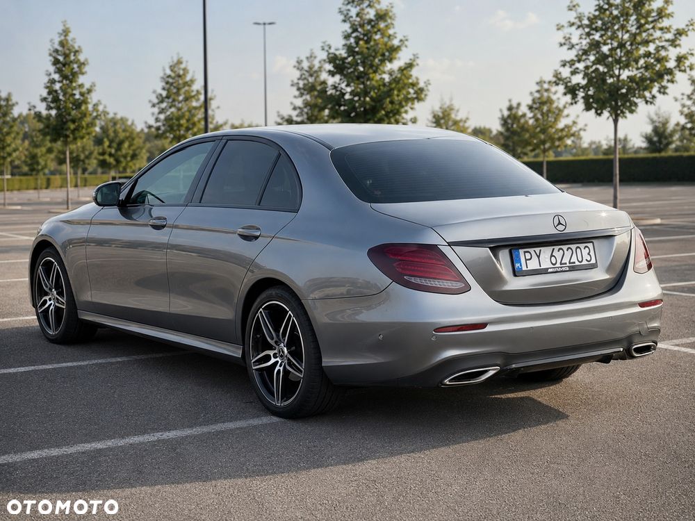 Mercedes-Benz Klasa E 220 d 9G-TRONIC - 2