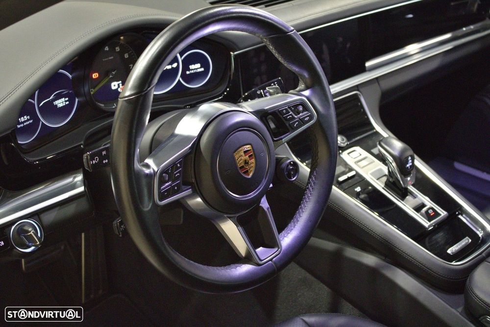 Porsche Panamera 4 E-Hybrid - 26
