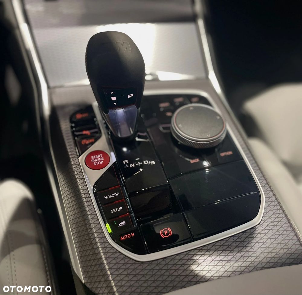 BMW M3 Competition M xDrive - 29
