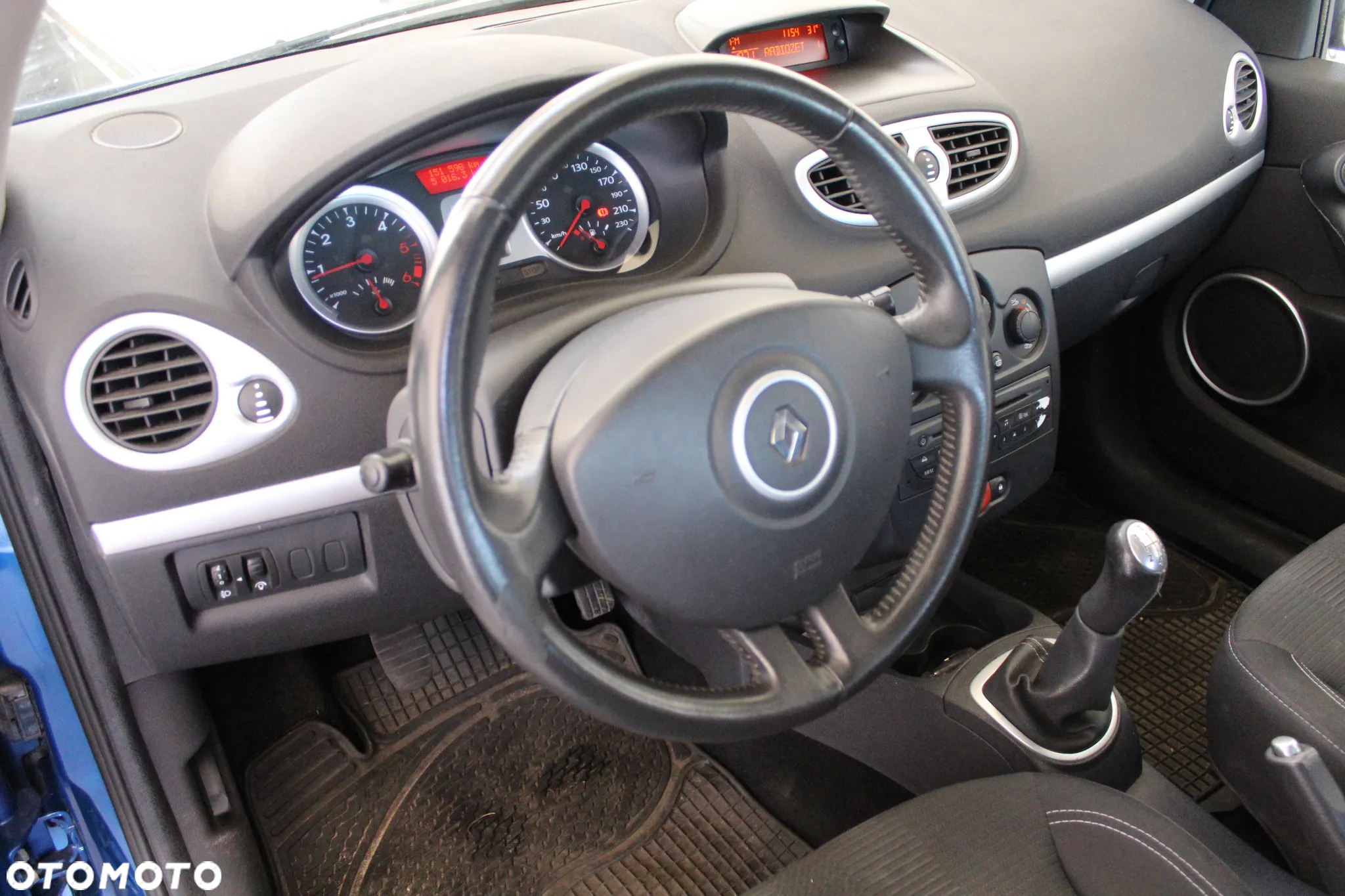 Renault Clio - 12