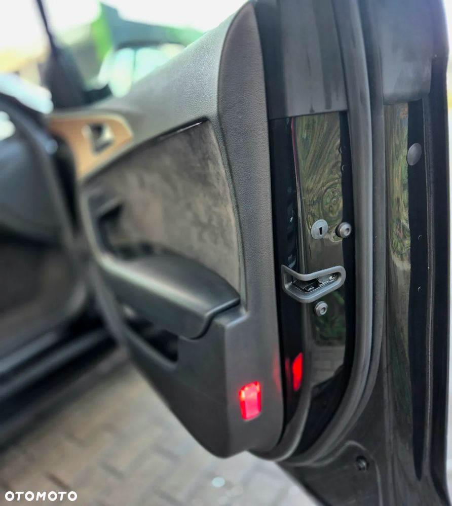 Audi A6 Avant 3.0 TDI quattro S tronic - 17