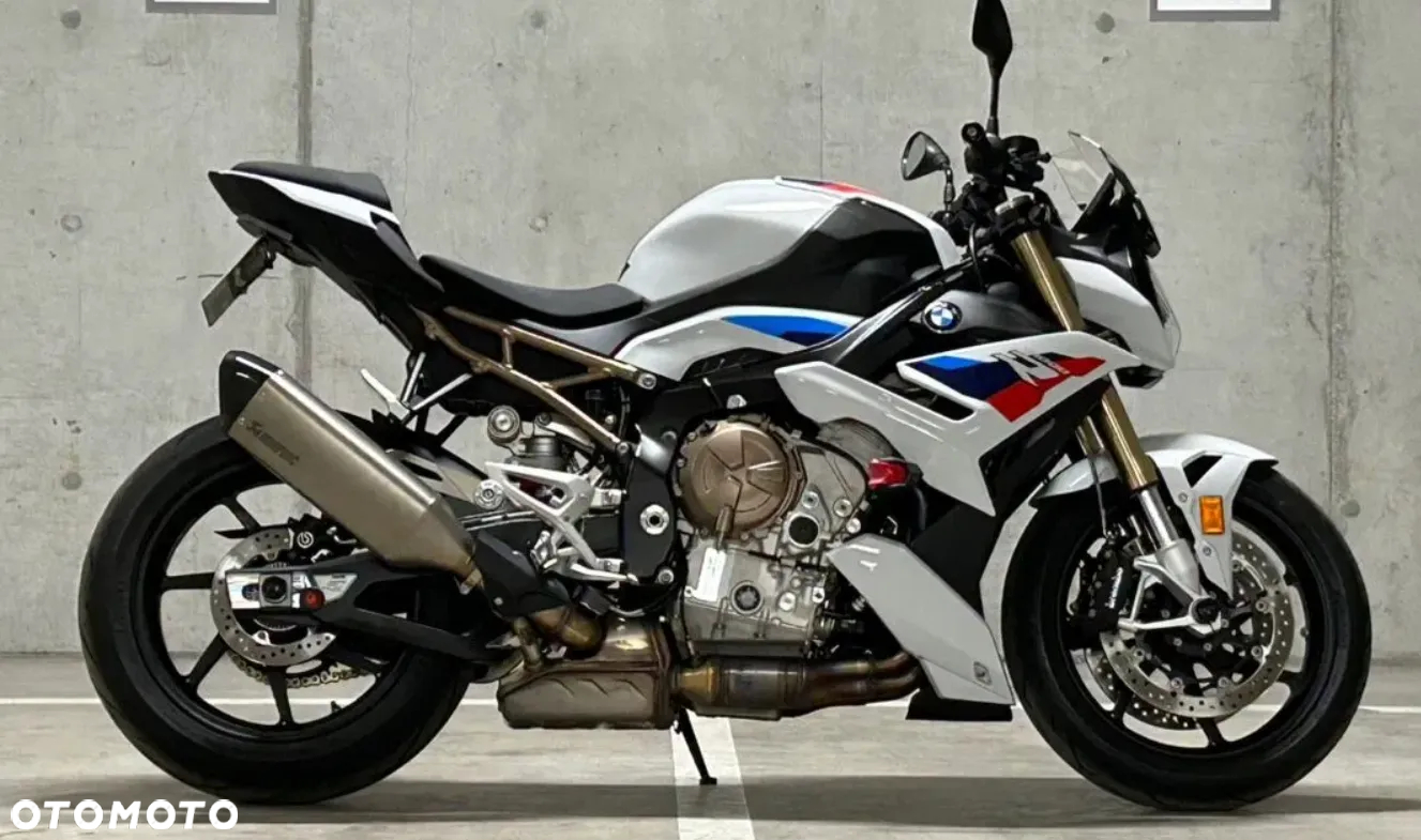 BMW S - 10