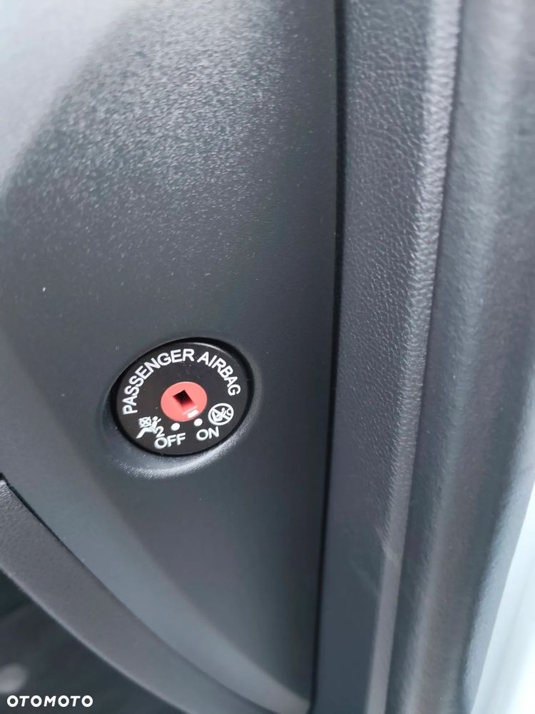 Ford S-Max 2.0 TDCi Trend - 34