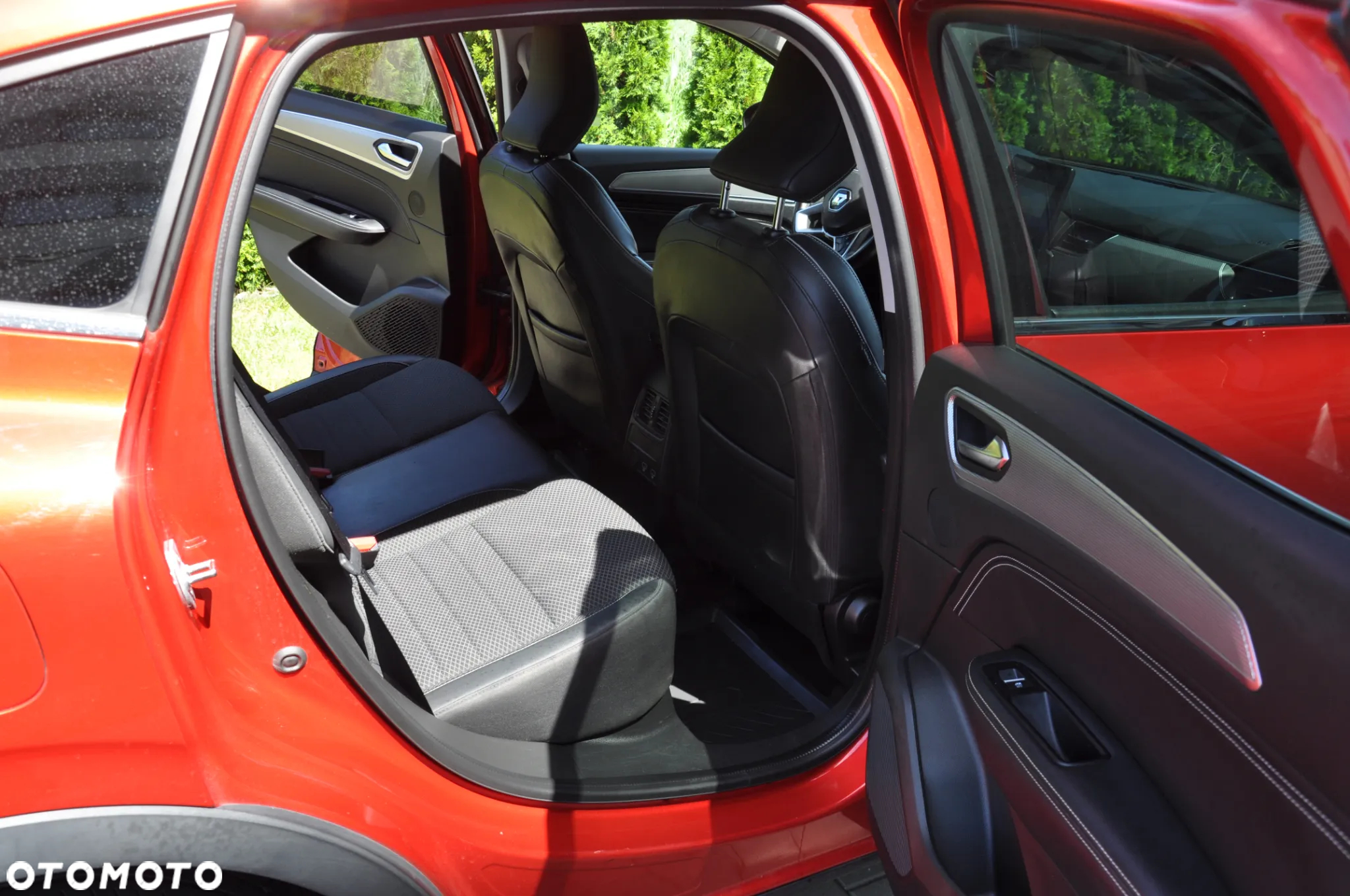 Renault Arkana 1.6 E-TECH Intens MMT - 13