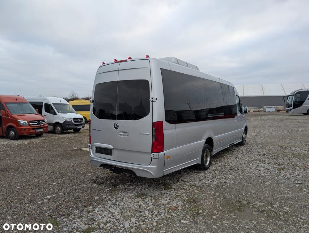 Mercedes-Benz Sprinter 519 - 5