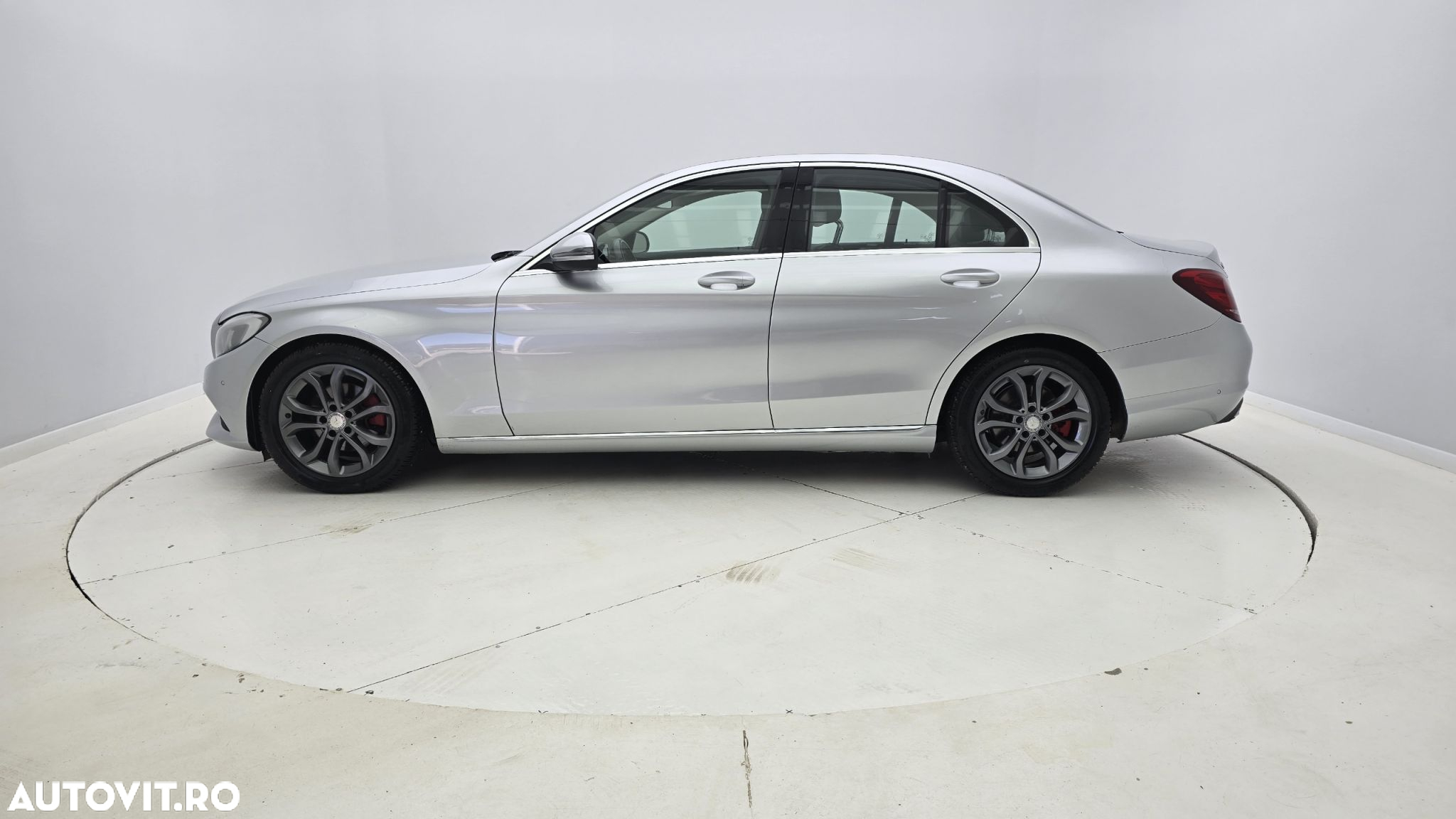 Mercedes-Benz C - 9