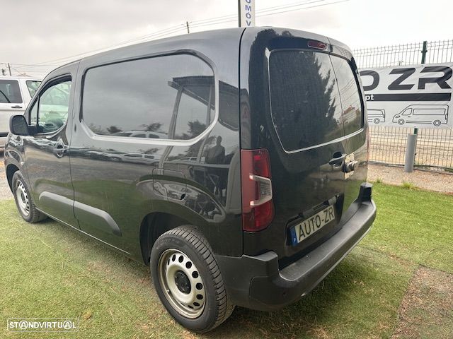 Citroën BERLINGO BERLINGO CX.AUT. 8V. 3 LUGARES C/GPS 130 CV - 4
