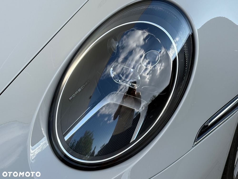 Porsche 911 Carrera 4 - 13