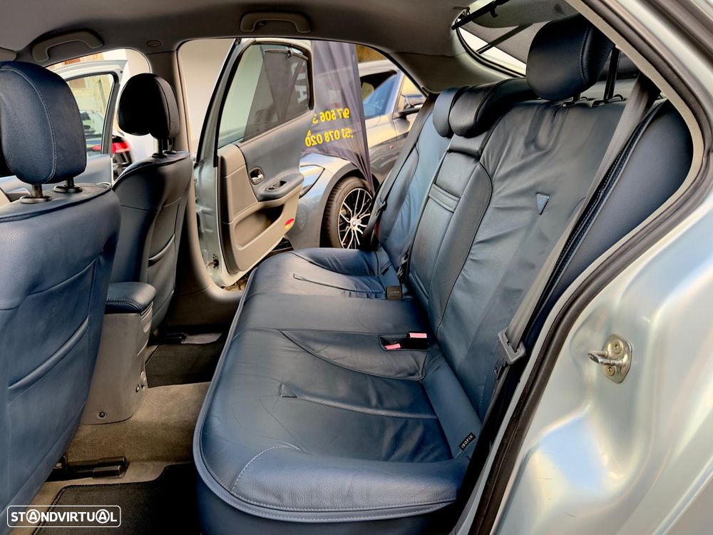 Renault Laguna 1.6 Expression - 8