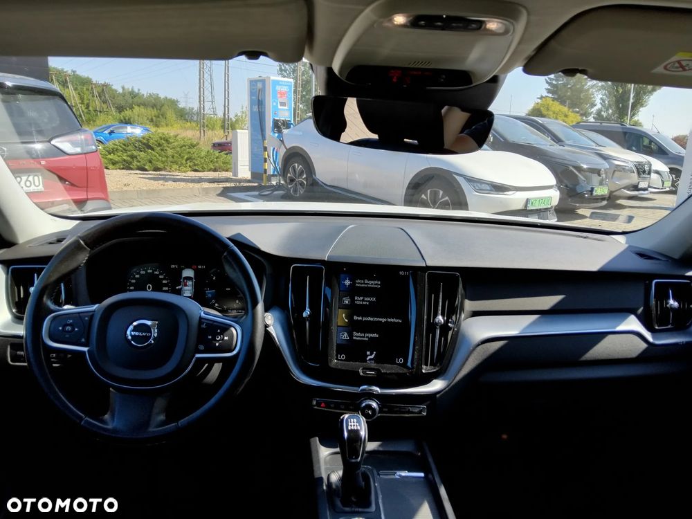 Volvo XC 60 D4 Momentum - 7