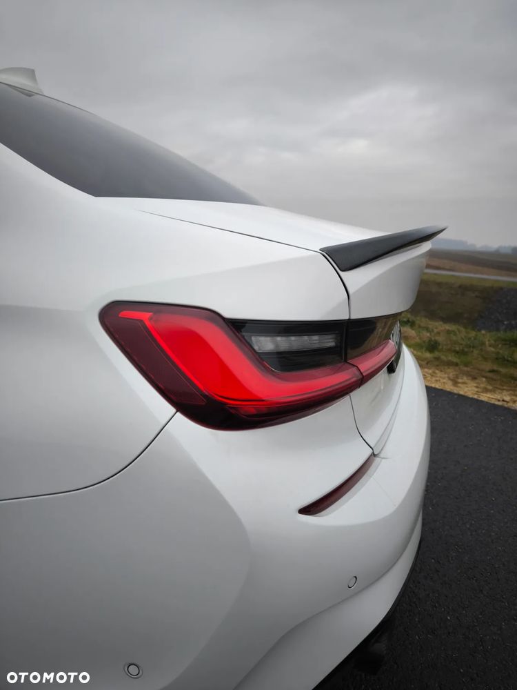 BMW Seria 3 330i M Sport sport - 12