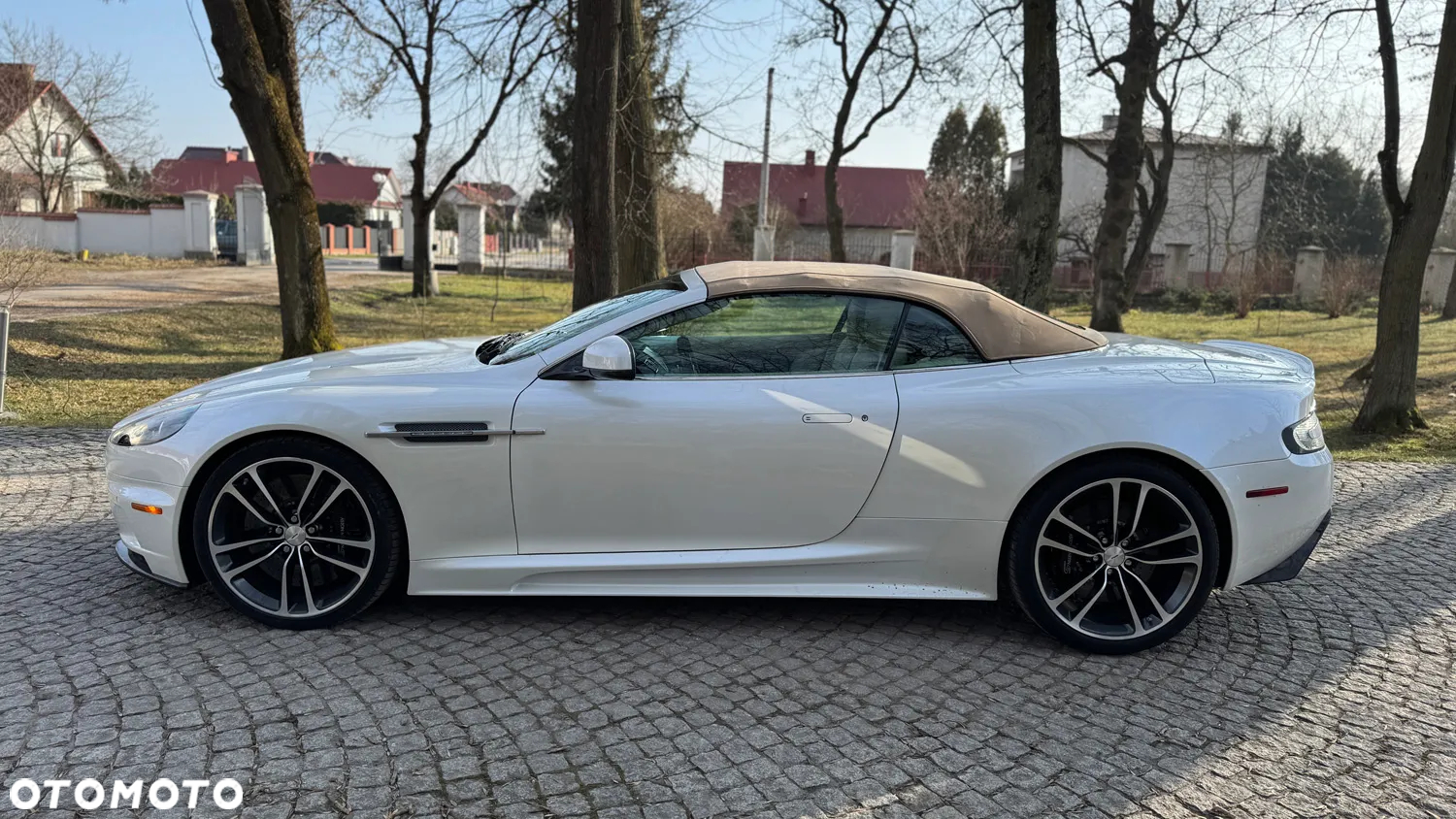 Aston Martin DBS Cabrio Touchtronic - 2