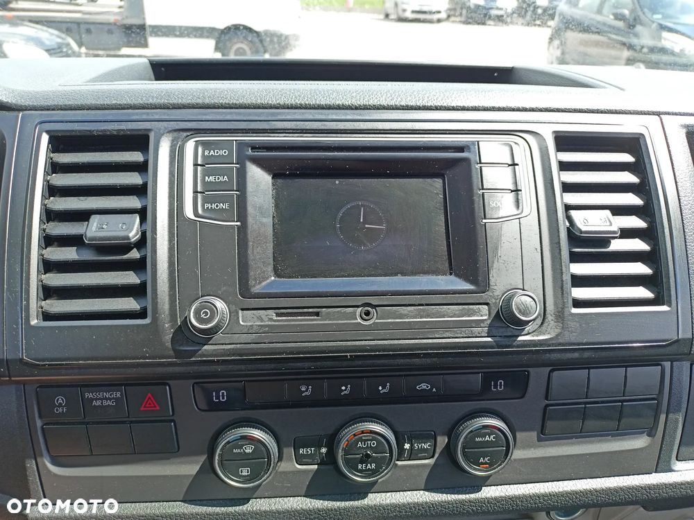 Volkswagen Caravelle 2.0 TDI L2 Highline - 10