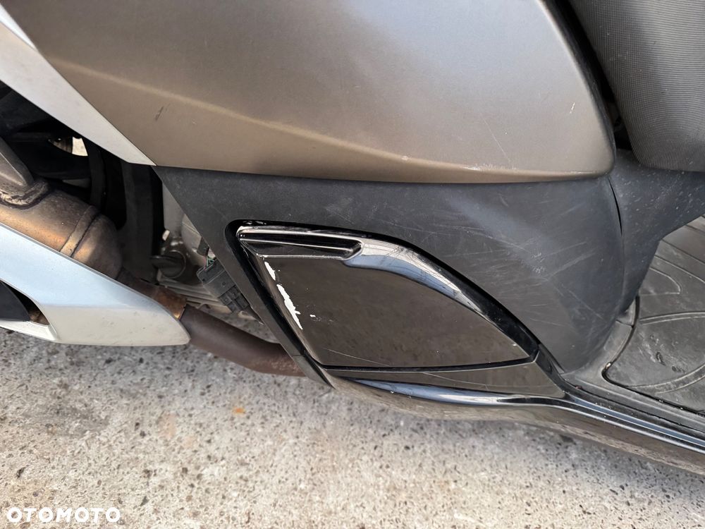 Peugeot Metropolis - 10