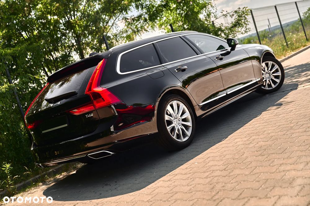 Volvo V90 T4 R-Design - 4