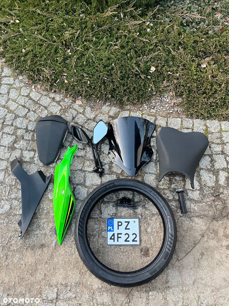 Kawasaki Ninja 400 - 24