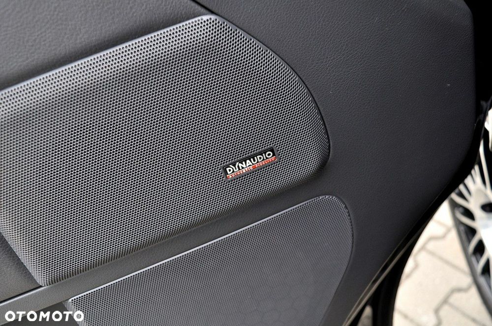 Volkswagen Multivan - 26