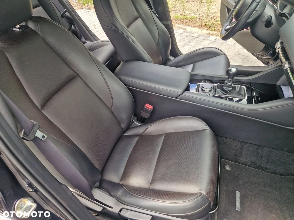 Mazda 3 SKYACTIV-X 2.0 M-Hybrid SELECTION - 31