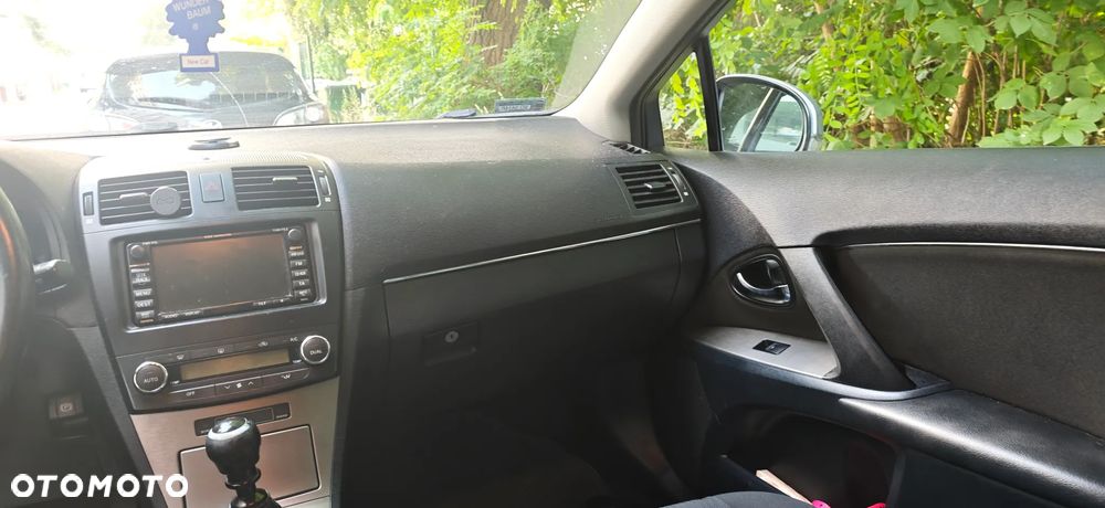 Toyota Avensis 2.0 D-4D Sol+NAVI - 8
