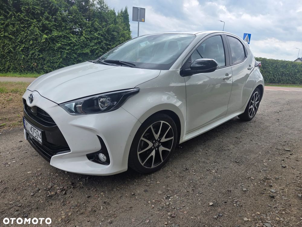 Toyota Yaris 116 1.5 VVT-i Black&White - 9